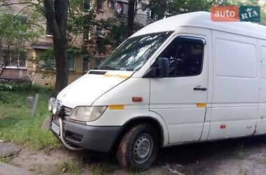 Вантажний фургон Mercedes-Benz Sprinter 2001 в Києві