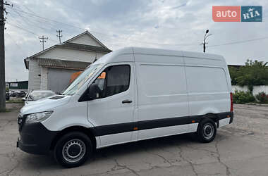 Грузовой фургон Mercedes-Benz Sprinter 2020 в 