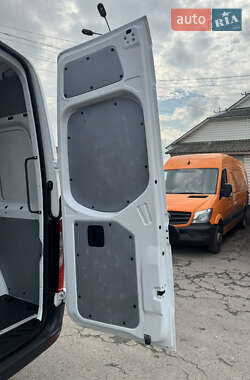 Грузовой фургон Mercedes-Benz Sprinter 2020 в 