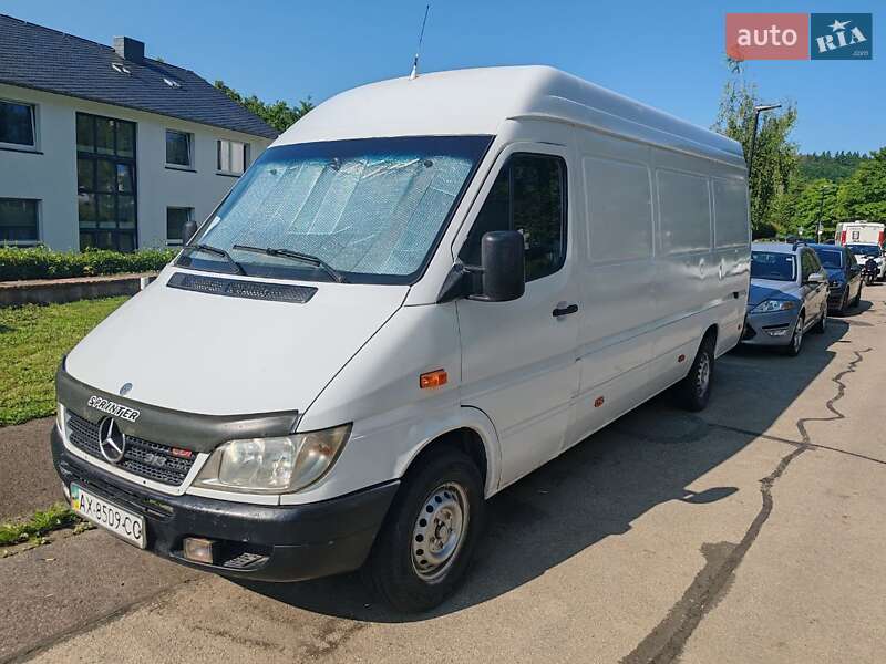 Mercedes-Benz Sprinter 2005