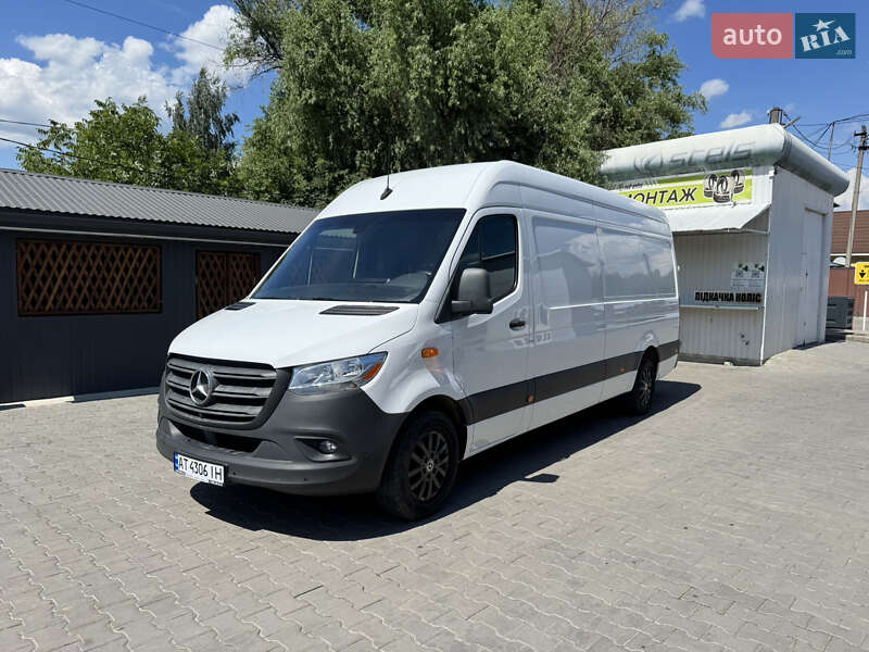 Грузовой фургон Mercedes-Benz Sprinter 2020 в Черновцах