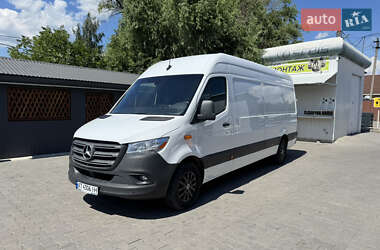 Грузовой фургон Mercedes-Benz Sprinter 2020 в 
