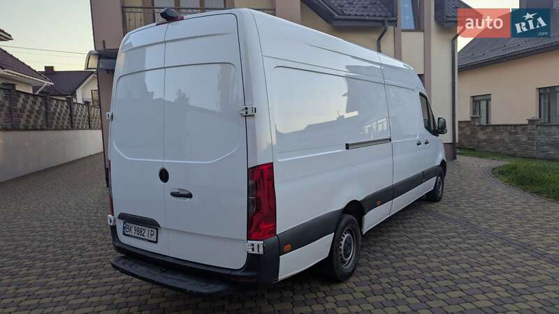 Вантажний фургон Mercedes-Benz Sprinter 2021 в Рівному