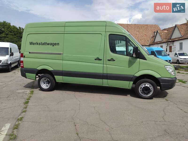 Грузовой фургон Mercedes-Benz Sprinter 2011 в Ровно