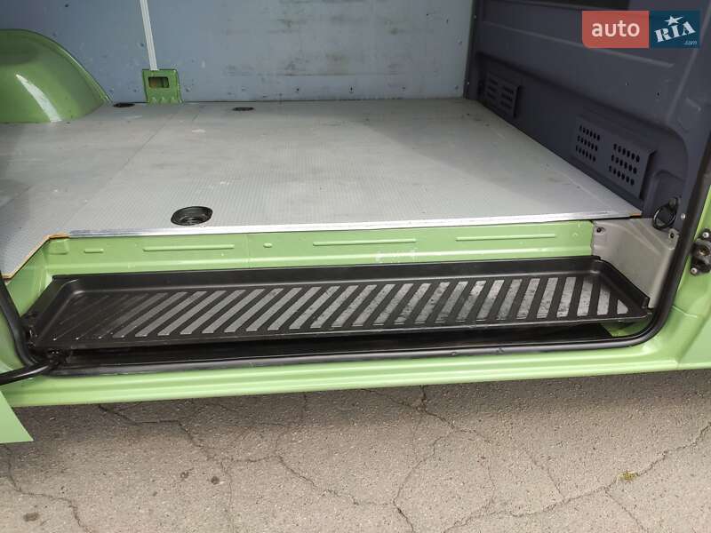 Грузовой фургон Mercedes-Benz Sprinter 2011 в Ровно