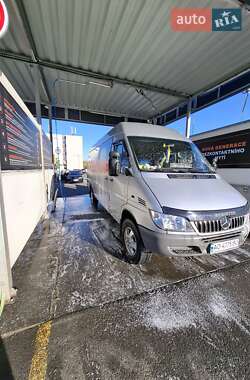 Микроавтобус Mercedes-Benz Sprinter 2006 в 