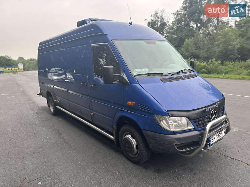 Mercedes-Benz Sprinter 2004