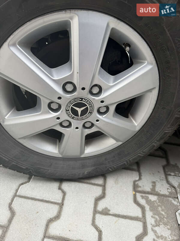 Грузовой фургон Mercedes-Benz Sprinter 2016 в Хотине