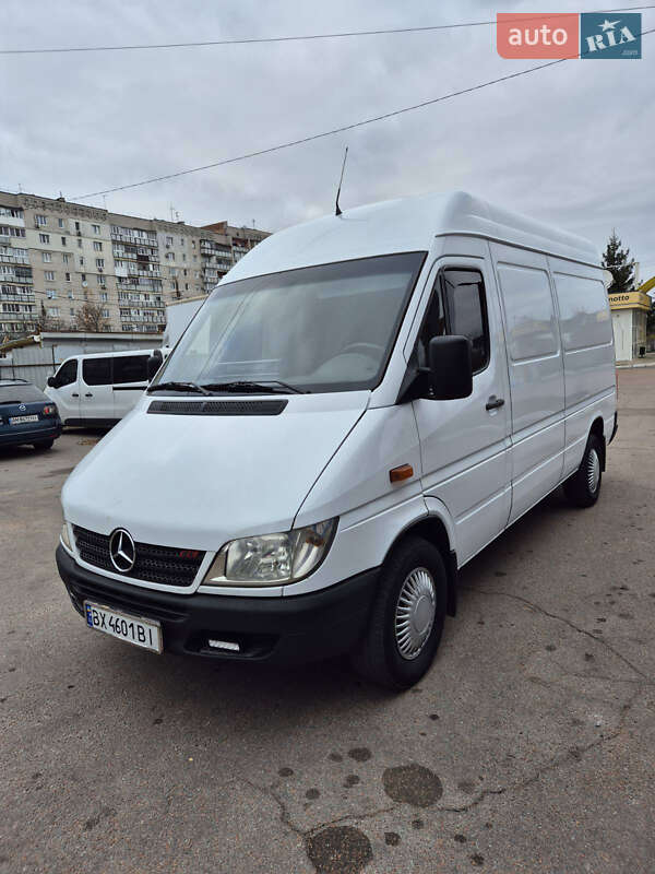 Mercedes-Benz Sprinter 2005
