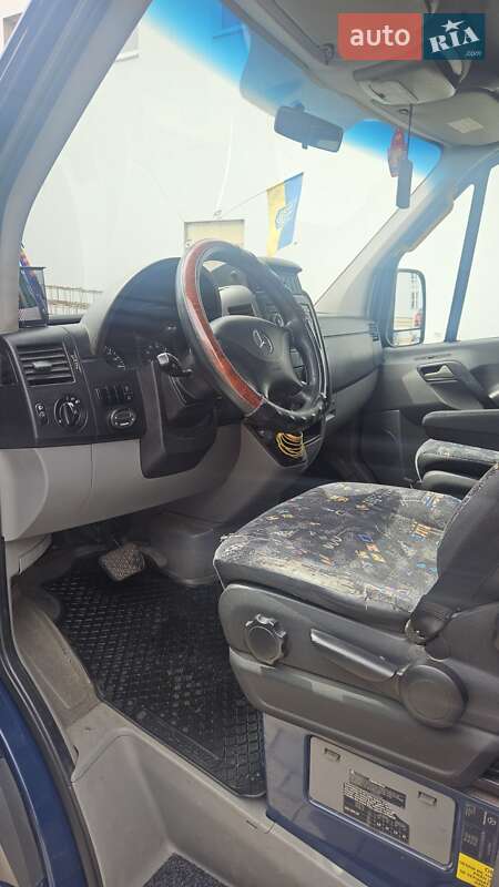 Вантажопасажирський фургон Mercedes-Benz Sprinter 2012 в Рівному