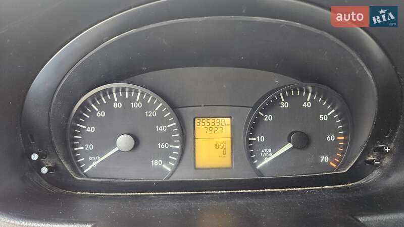 Вантажопасажирський фургон Mercedes-Benz Sprinter 2012 в Рівному