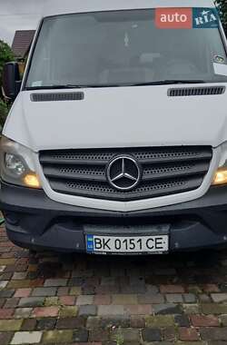 Вантажний фургон Mercedes-Benz Sprinter 2015 в Вараші