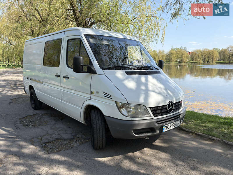 Mercedes-Benz Sprinter 2005