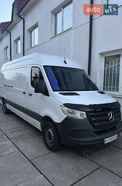 Вантажний фургон Mercedes-Benz Sprinter 2021 в Тячеві