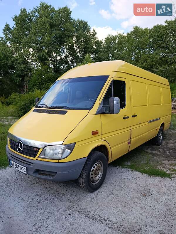 Грузовой фургон Mercedes-Benz Sprinter 2004 в Ирпене