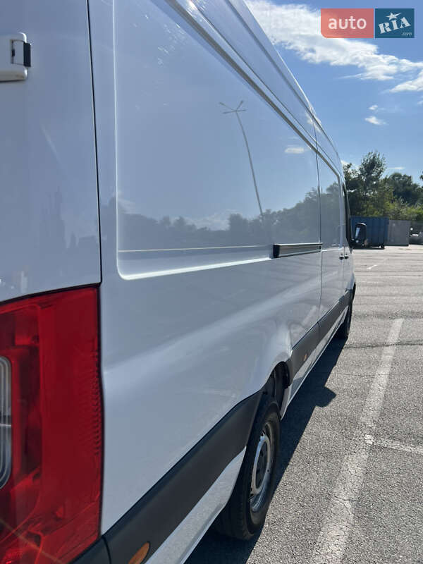 Грузовой фургон Mercedes-Benz Sprinter 2019 в Черновцах