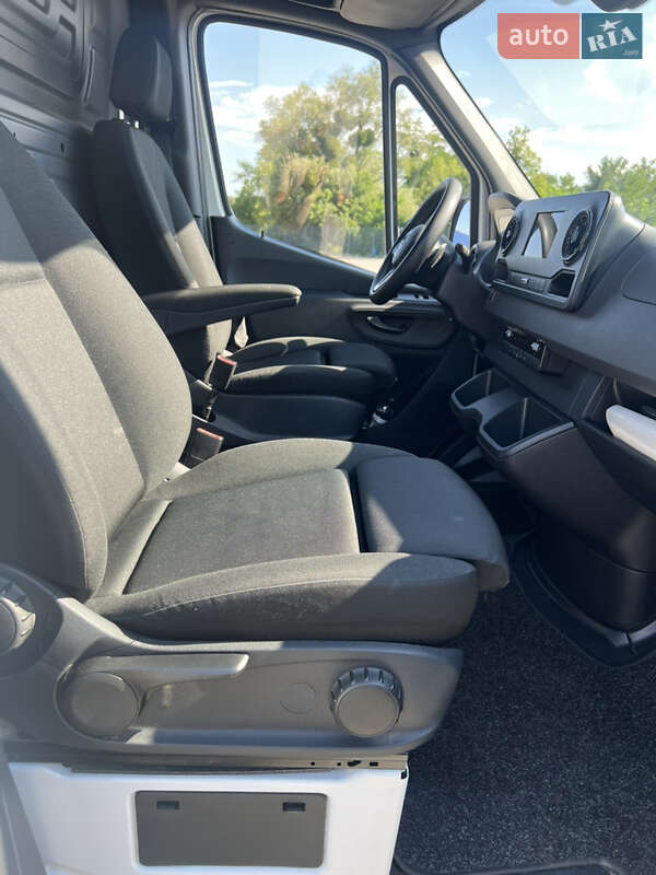 Грузовой фургон Mercedes-Benz Sprinter 2019 в Черновцах