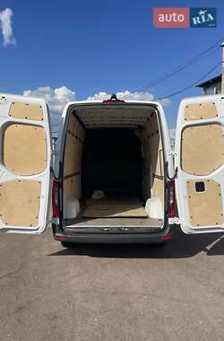 Грузовой фургон Mercedes-Benz Sprinter 2022 в 