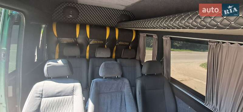 Микроавтобус Mercedes-Benz Sprinter 2003 в Рахове