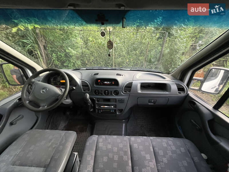 Грузопассажирский фургон Mercedes-Benz Sprinter 2005 в Дрогобыче