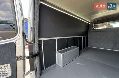 Грузовой фургон Mercedes-Benz Sprinter 2016 в  фото 20 Грузовой фургон Mercedes-Benz Sprinter 2016 в