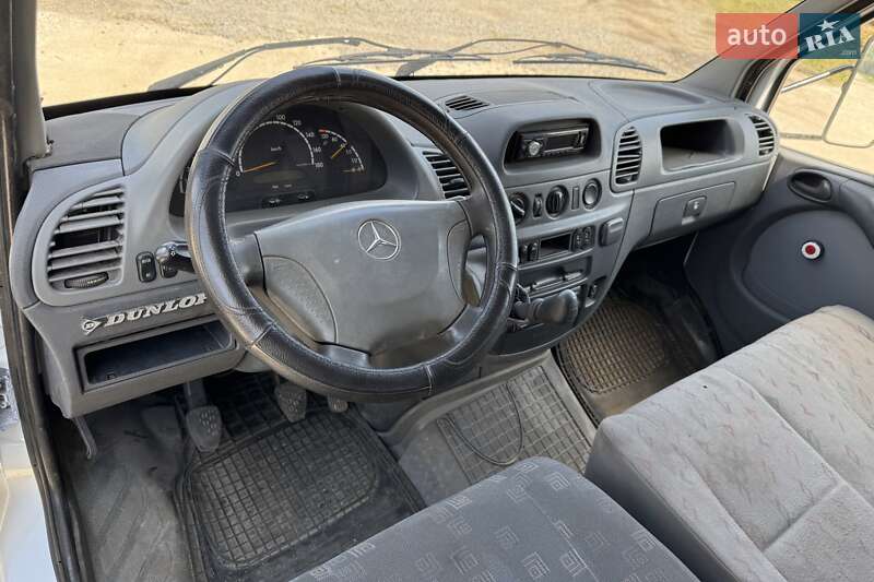 Грузовой фургон Mercedes-Benz Sprinter 2003 в Довбыше