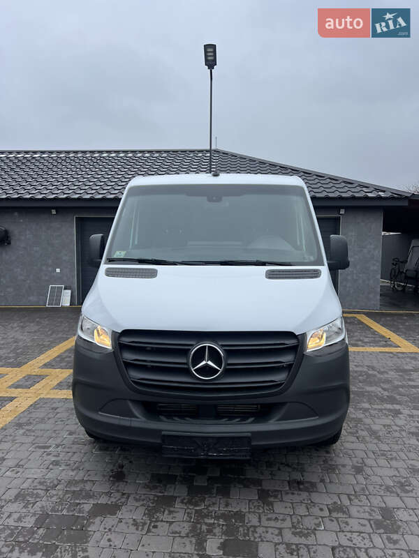 Грузопассажирский фургон Mercedes-Benz Sprinter 2021 в Киеве фото 3 Грузопассажирский фургон Mercedes-Benz Sprinter 2021 в Киеве