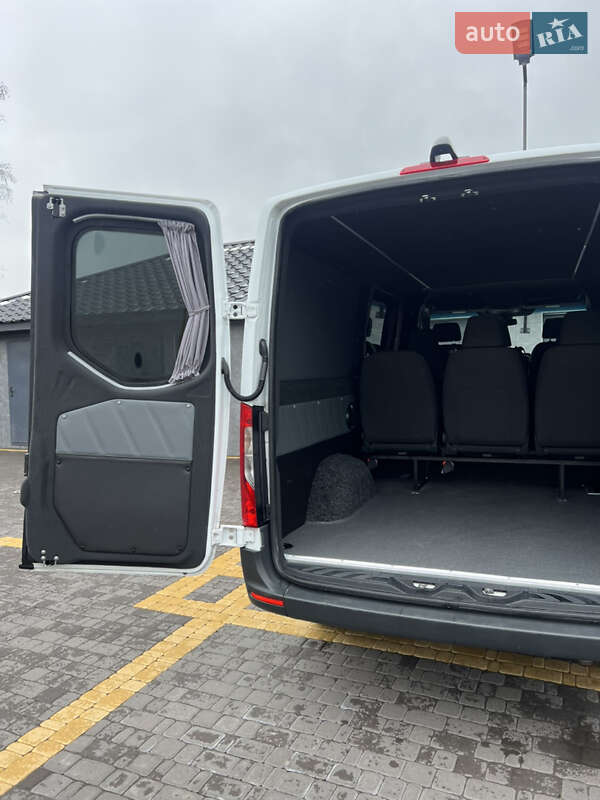 Грузопассажирский фургон Mercedes-Benz Sprinter 2021 в Киеве фото 10 Грузопассажирский фургон Mercedes-Benz Sprinter 2021 в Киеве