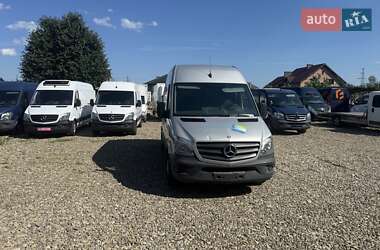 Вантажний фургон Mercedes-Benz Sprinter 2015 в Стрию