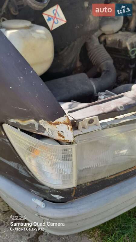 Вантажопасажирський фургон Mercedes-Benz Sprinter 1998 в Чернівцях