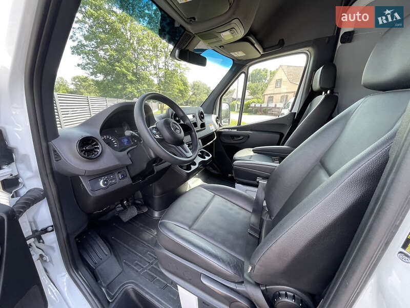 Грузовой фургон Mercedes-Benz Sprinter 2023 в Киеве