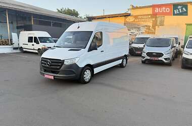 Грузовой фургон Mercedes-Benz Sprinter 2022 в 