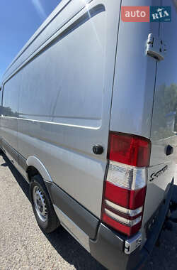 Грузовой фургон Mercedes-Benz Sprinter 2012 в 