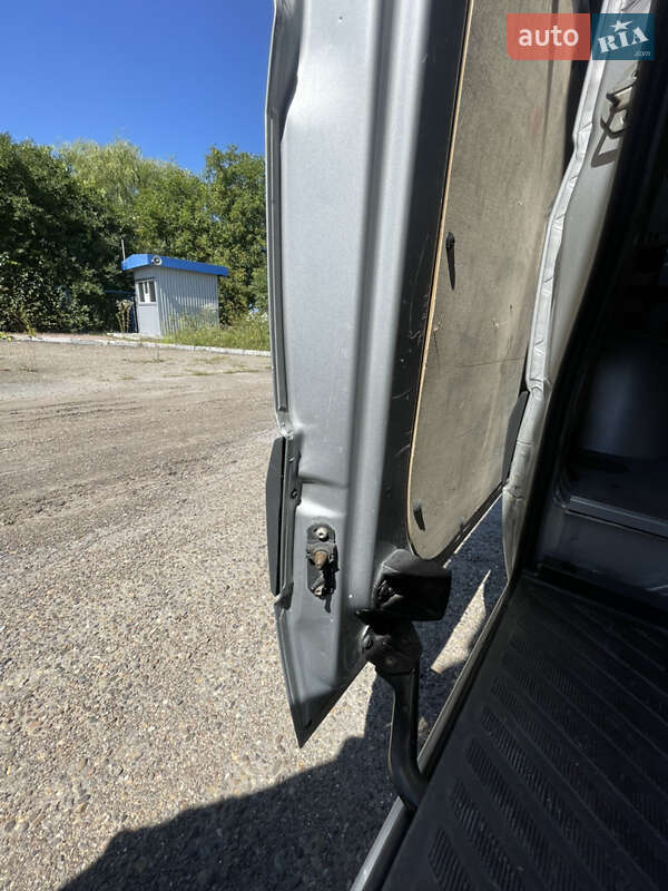 Грузовой фургон Mercedes-Benz Sprinter 2012 в Черновцах