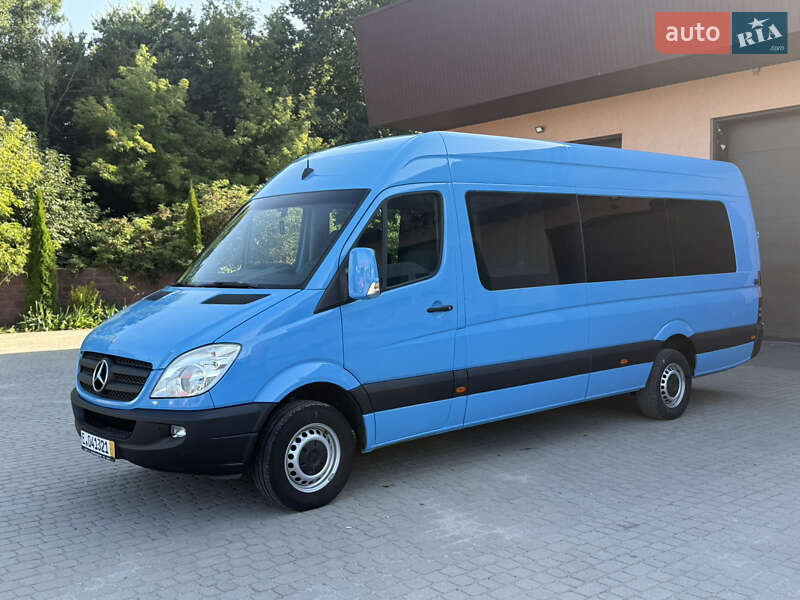 Туристический / Междугородний автобус Mercedes-Benz Sprinter 2011 в 