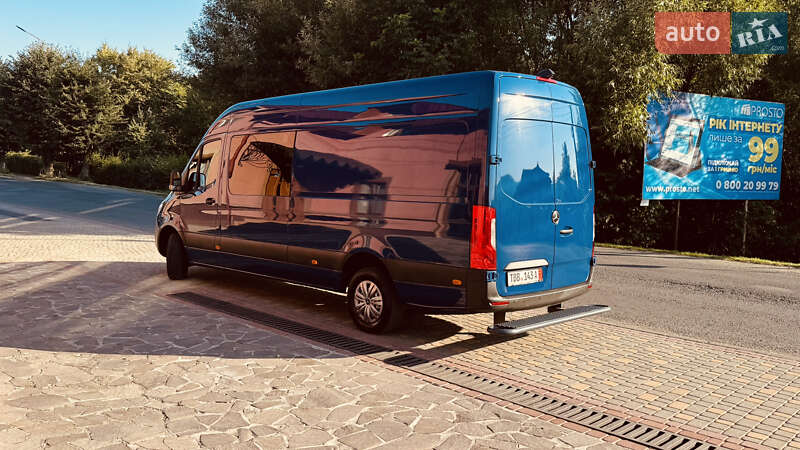 Вантажний фургон Mercedes-Benz Sprinter 2023 в Сваляві