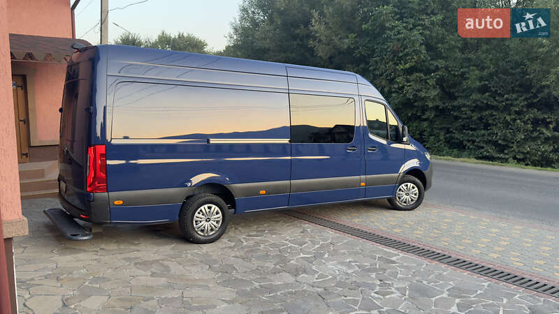 Вантажний фургон Mercedes-Benz Sprinter 2023 в Сваляві