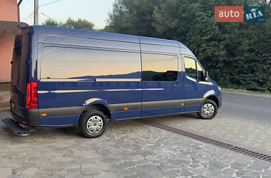 Грузовой фургон Mercedes-Benz Sprinter 2023 в 