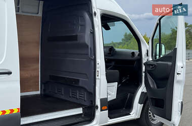 Грузовой фургон Mercedes-Benz Sprinter 2022 в 