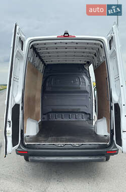 Грузовой фургон Mercedes-Benz Sprinter 2022 в 