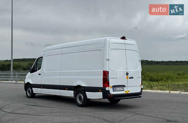 Грузовой фургон Mercedes-Benz Sprinter 2022 в 