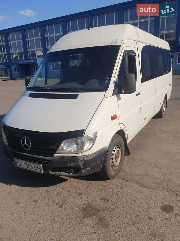 Mercedes-Benz Sprinter 2000