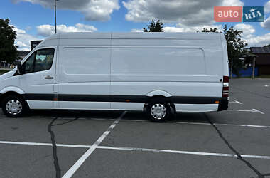 Грузовой фургон Mercedes-Benz Sprinter 2016 в 