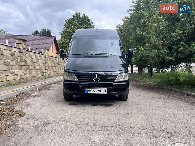 Микроавтобус Mercedes-Benz Sprinter 2000 в Луцке