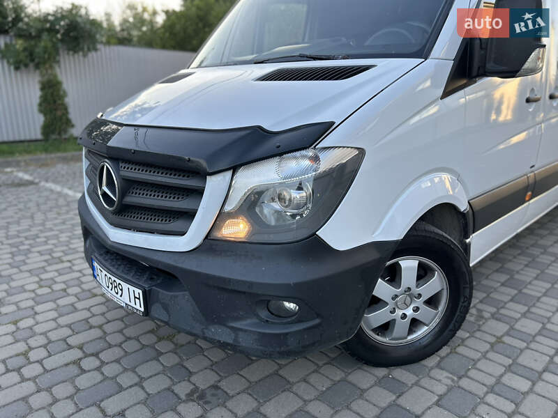 Вантажопасажирський фургон Mercedes-Benz Sprinter 2015 в Івано-Франківську