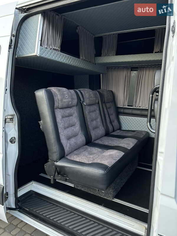 Вантажопасажирський фургон Mercedes-Benz Sprinter 2015 в Івано-Франківську
