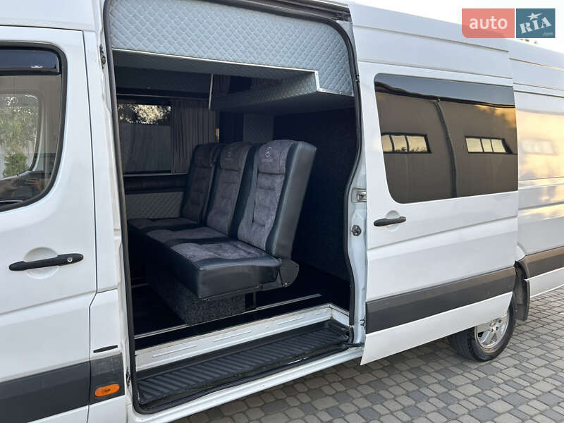 Вантажопасажирський фургон Mercedes-Benz Sprinter 2015 в Івано-Франківську