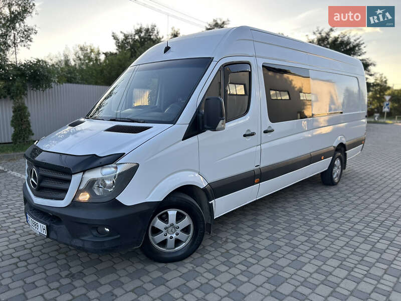 Вантажопасажирський фургон Mercedes-Benz Sprinter 2015 в Івано-Франківську