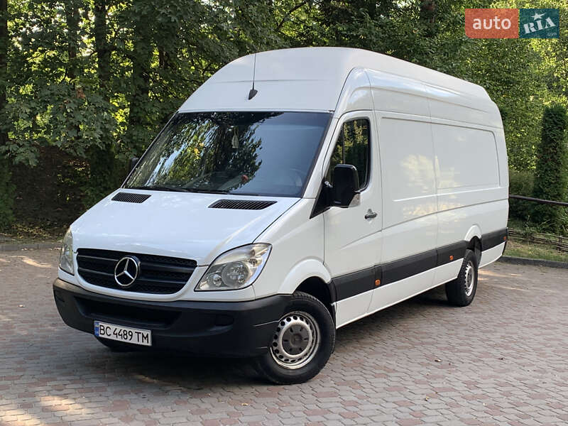 Грузовой фургон Mercedes-Benz Sprinter 2008 в Трускавце