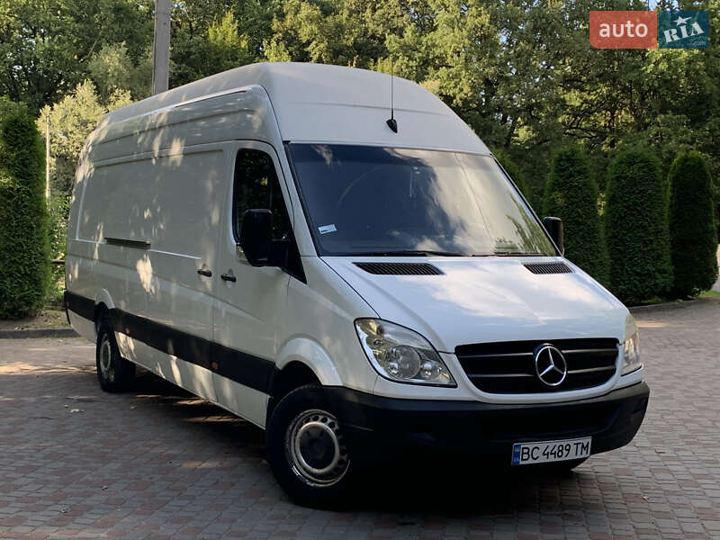 Грузовой фургон Mercedes-Benz Sprinter 2008 в Трускавце